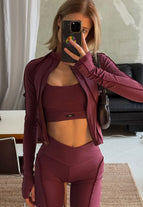 Plum / S